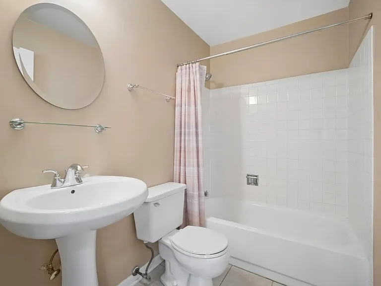 112 White Branch Ct — Photo 9