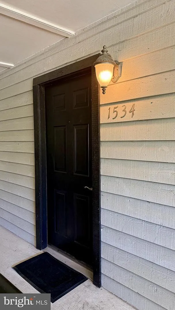 1 bed, 700 sqft, $1,900 — Photo 3