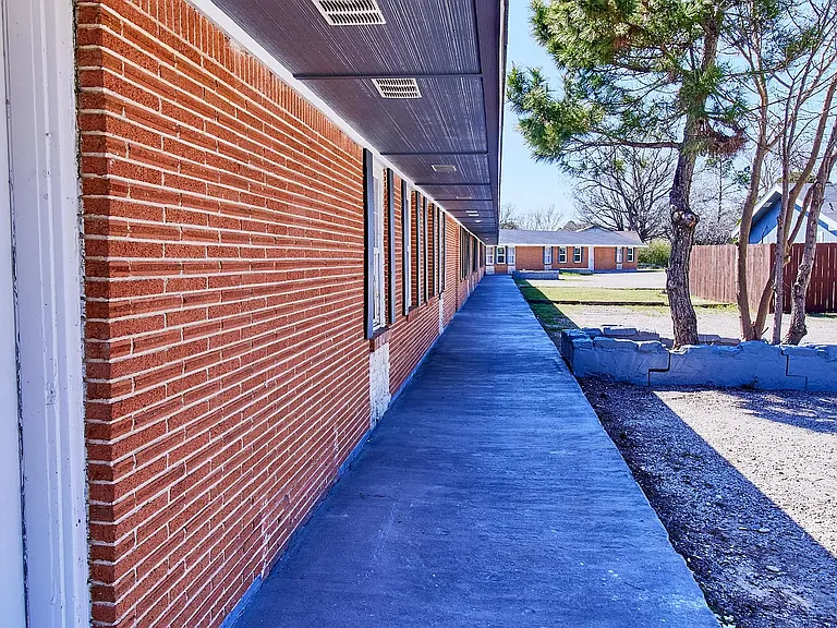 1504 Sherman Dr #301 — Photo 2