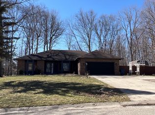 5251 Lin Hill Dr, Swartz Creek, MI 48473
