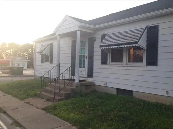 121 W South 1st St, Red Bud, IL 62278