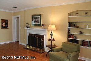 5th image of 4639 Iroquois Ave