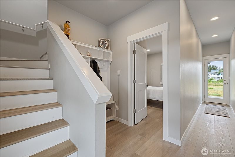 4th image of 1038 Point Brown Avenue SE