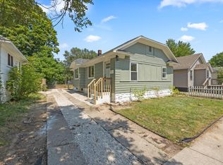 902 Kampenga Ave, Muskegon, MI 49442