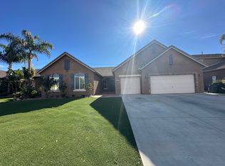 11421 Mondego Dr, Bakersfield, CA 93311