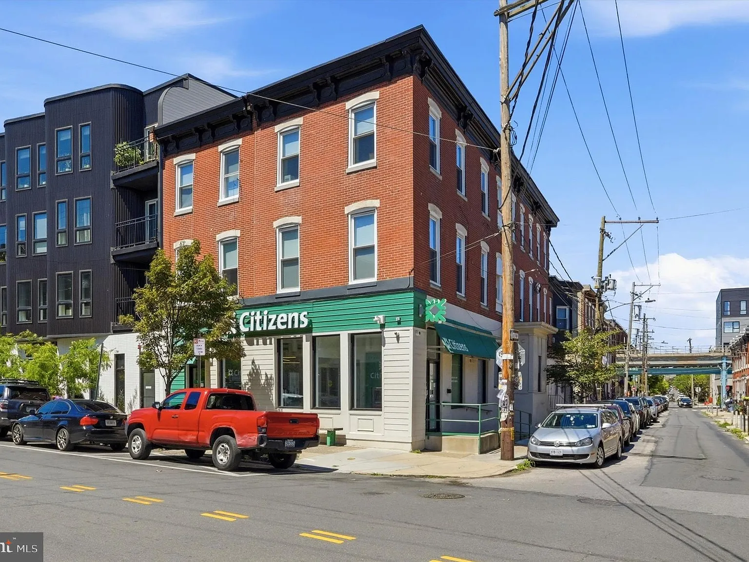 1 bed, 1.0 bath, 700 sqft, $1,550 — Photo 2