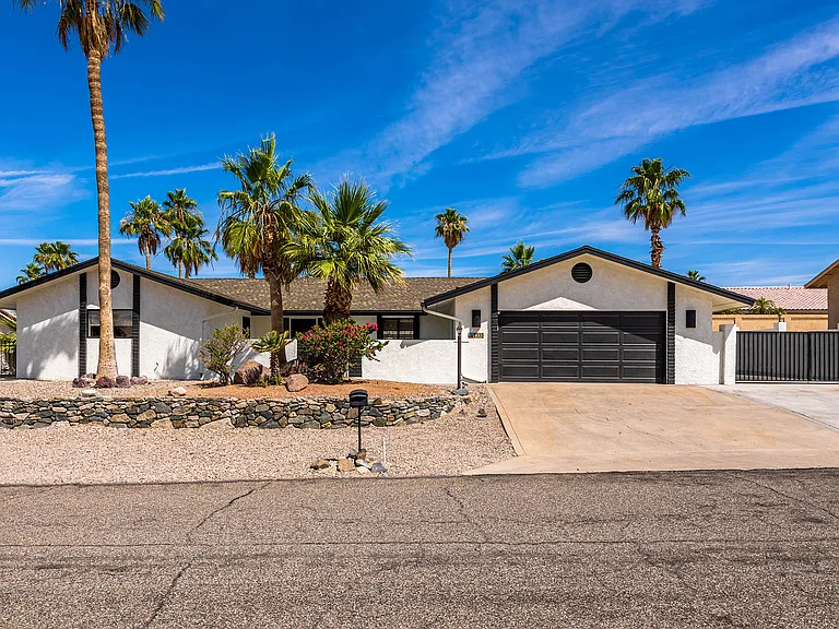 2355 Souchak Dr — Photo 8