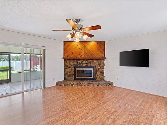 3rd image of 1105 LENNA AVENUE
