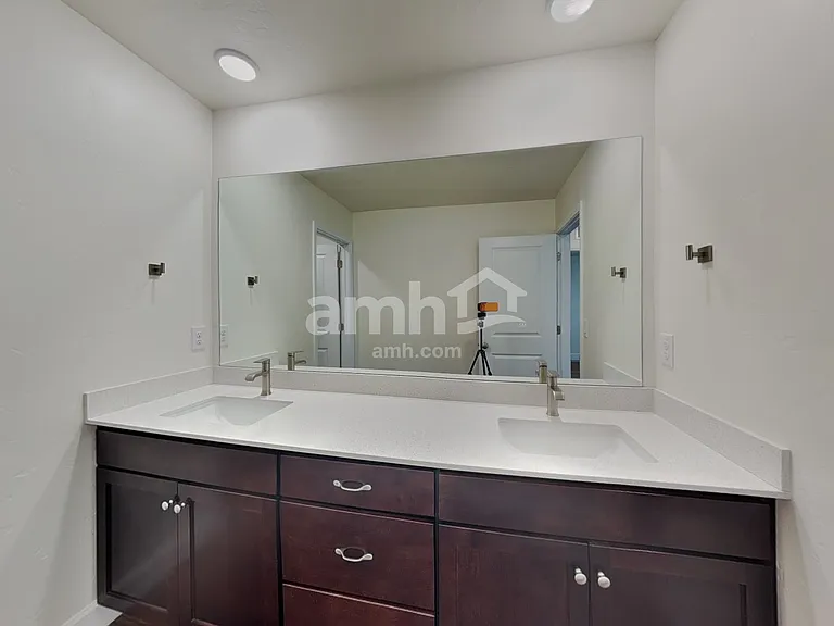 884 N Garnet Creek Ave — Photo 17
