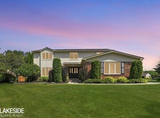 3392 Innsbrook Dr, Rochester Hills, MI 48309