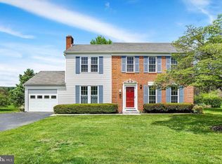 4497 Cedarwood Dr, York, PA 17402
