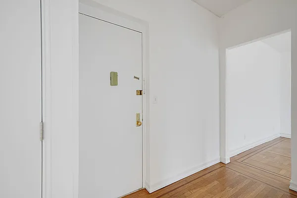 Rented by Cooper & Cooper Real Estate | media 6