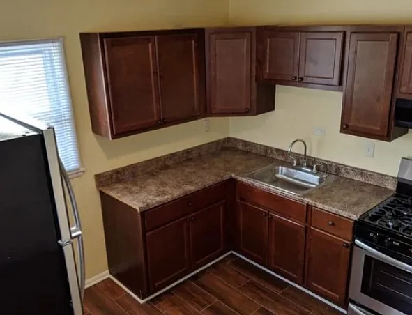 2139 W Silver Spring Dr — Photo 8
