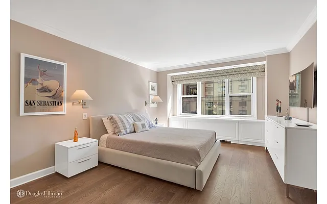 Sold by Douglas Elliman | media 15