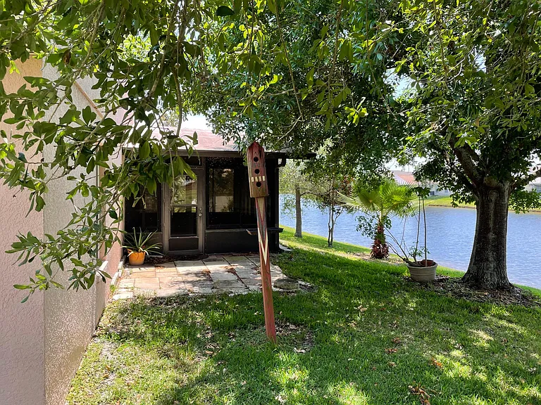 2562 Brookstone Dr — Photo 13