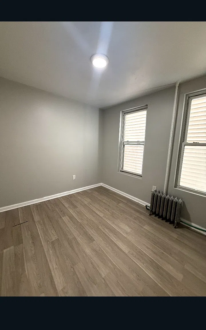 3 bed, $2,500 — Photo 2