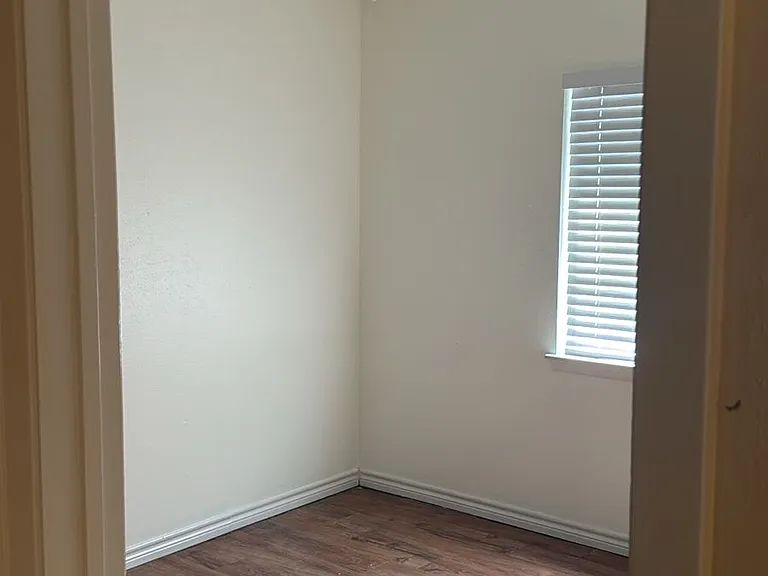 1334 Bitterlake — Photo 7