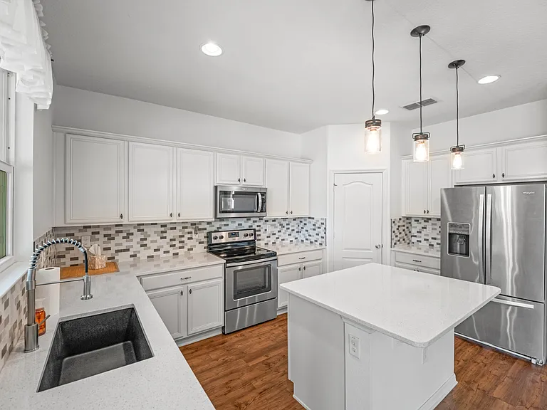 2813 Shelburne Way — Photo 8
