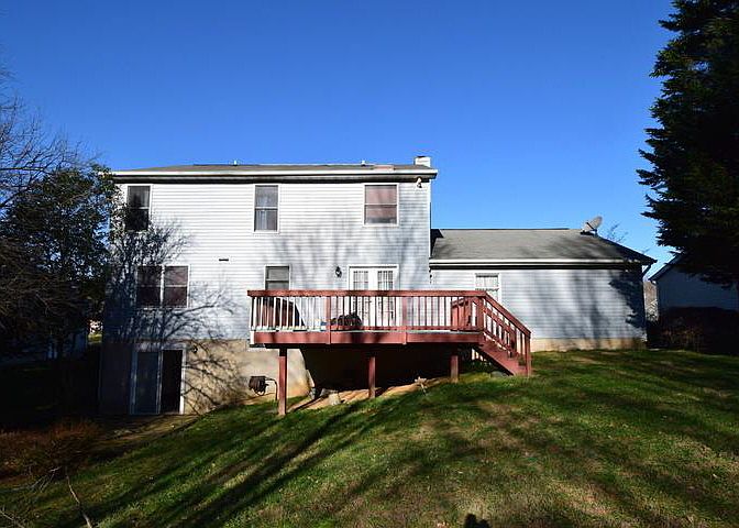 2nd image of 601 N Shamrock Rd