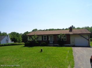 1667 Melody Ln, Effort, PA 18330