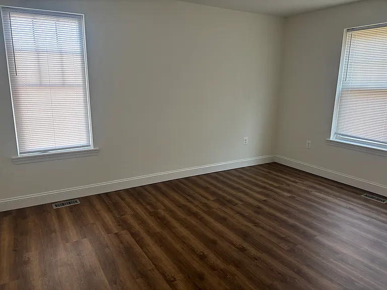 6409 63rd Pl — Photo 12
