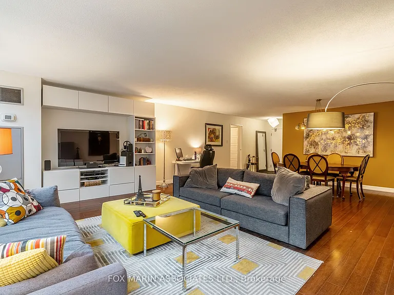 256 Jarvis St #10D — Photo 8