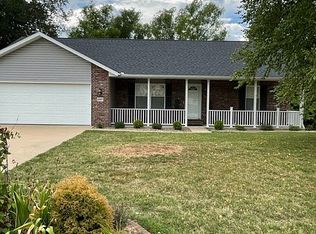 1957 Randol Dr, Cape Girardeau, MO 63701