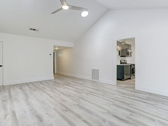 5th image of 1014 Collingsworth Dr