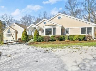 10 Geneva Rd, Norwalk, CT 06850