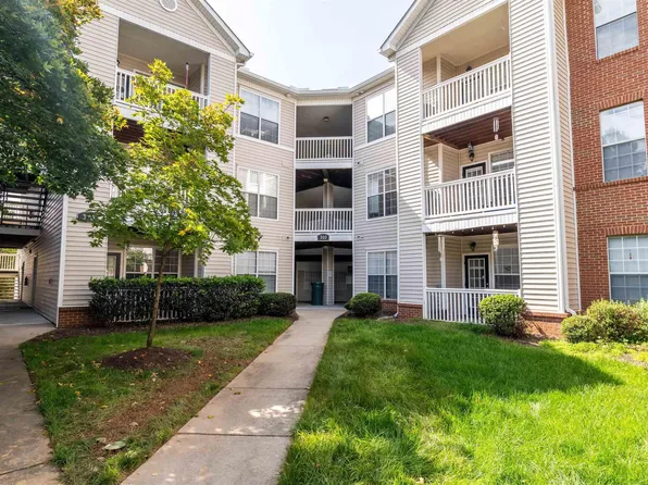 310 Riverbend Dr APT 3E, Charlottesville, VA 22911
