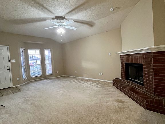 3rd image of 512 N Kline Ave