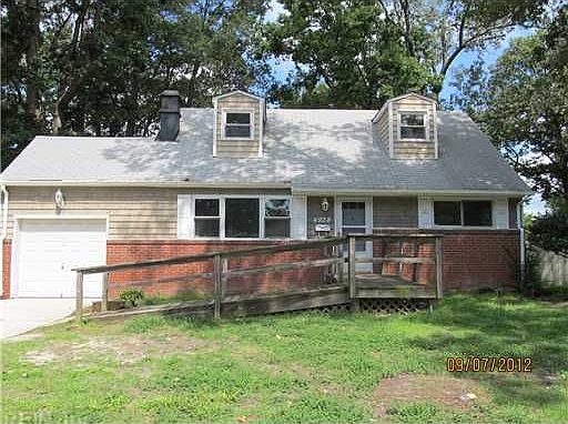 2nd image of 4928 Floral St