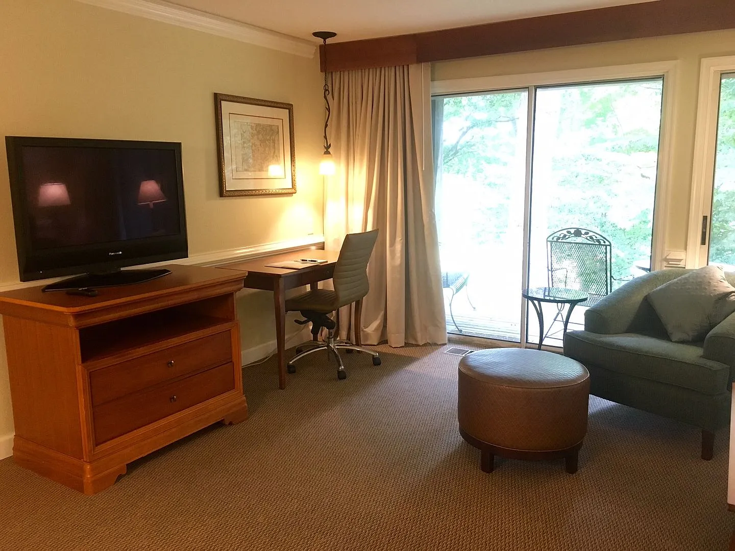 Fully Furnished Condo for Rent in Kingsmill — Photo 1