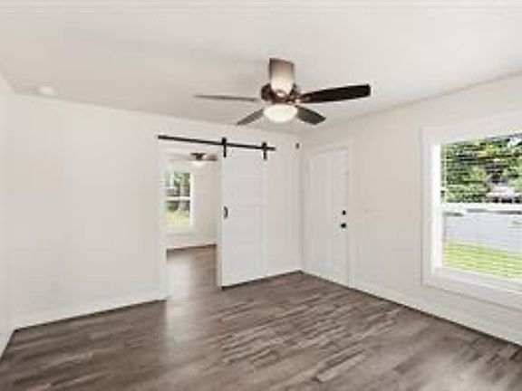 3rd image of 707 W Water St