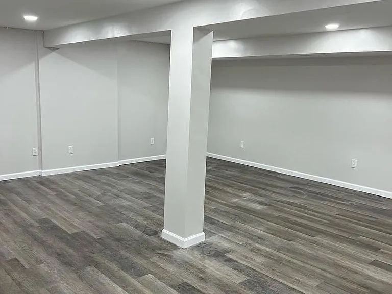 7117 Hadlow Ct — Photo 32