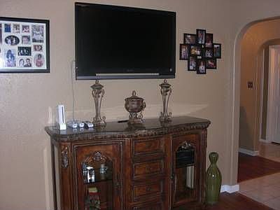 4th image of 2701 Umar Ave