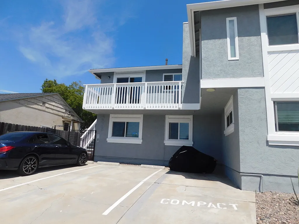 1 bed, 650 sqft, $1,750 — Photo 1