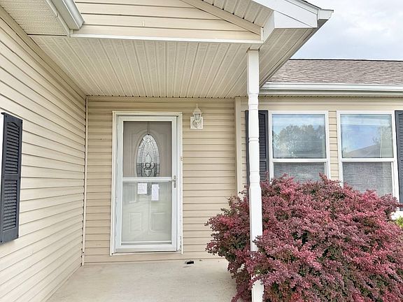 3rd image of 408 Walters Dr