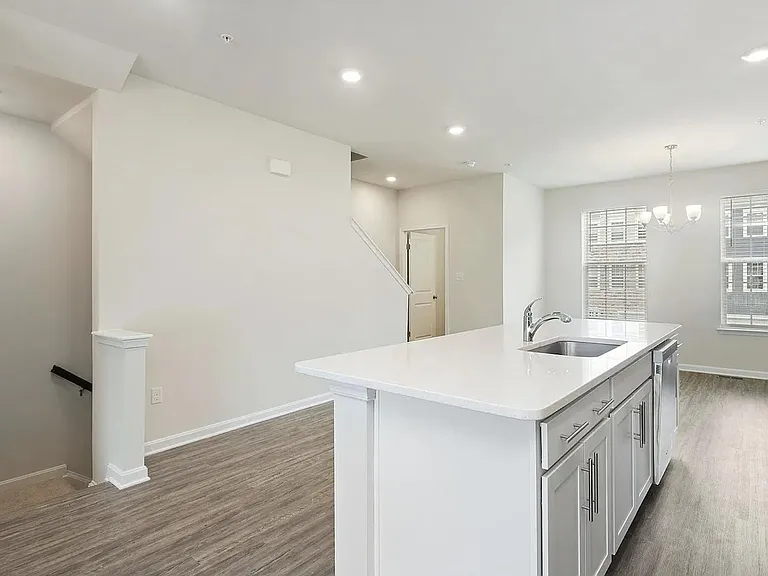 1818 Kellington Ct — Photo 11