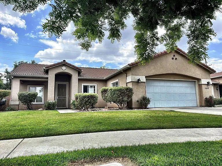 1849 Malvasia Ave — Photo 2
