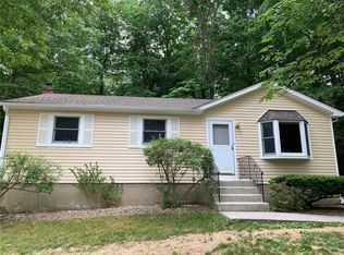 32 Rosedale Rd, Sound Beach, NY 11789