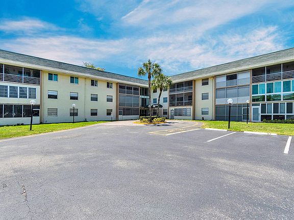 3rd image of 5190 E Sabal Palm Boulevard #304