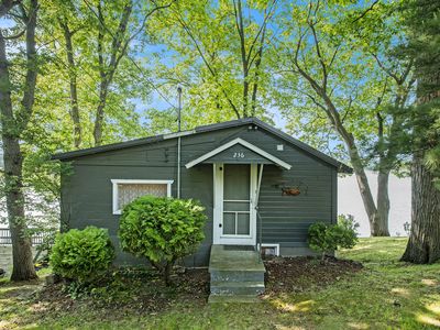 236 Tuttle Park Dr, Sherwood, MI, 49089