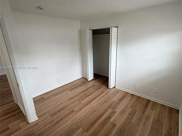 2557 NW 60th Ter — Photo 17