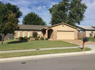 3218 S 127th Pl E, Tulsa, OK 74146