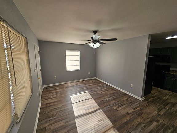 3rd image of 308 N Oak St