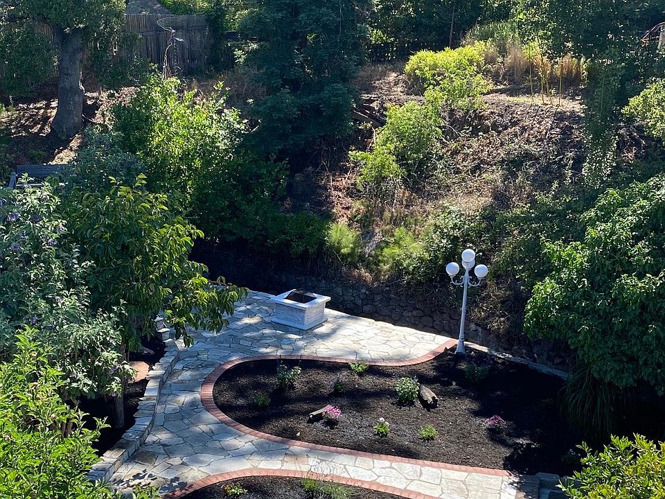 The Garden has all year long supply of lemon, lime and a tasty apple tree which makes great apple pies.