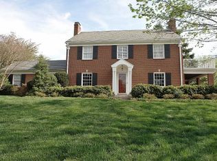 1015 Oakwood Dr SW, Roanoke, VA 24015