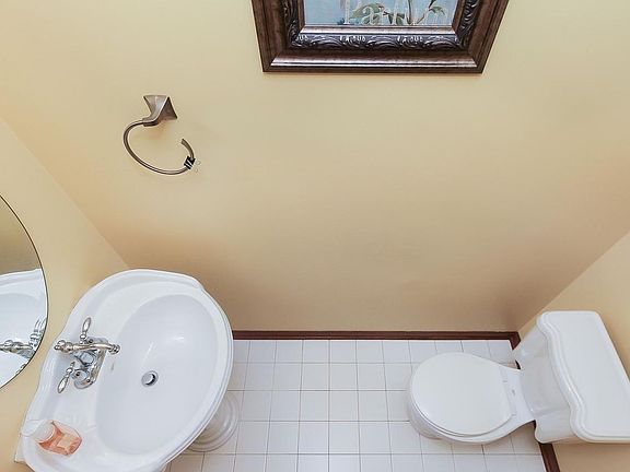 5th image of 2037 Limestone Ln