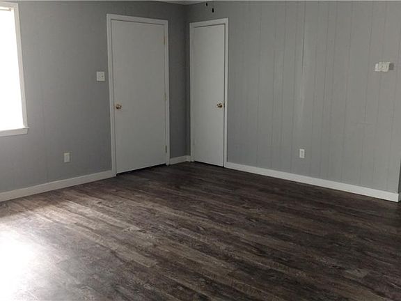 3rd image of 127 Michelle Dr